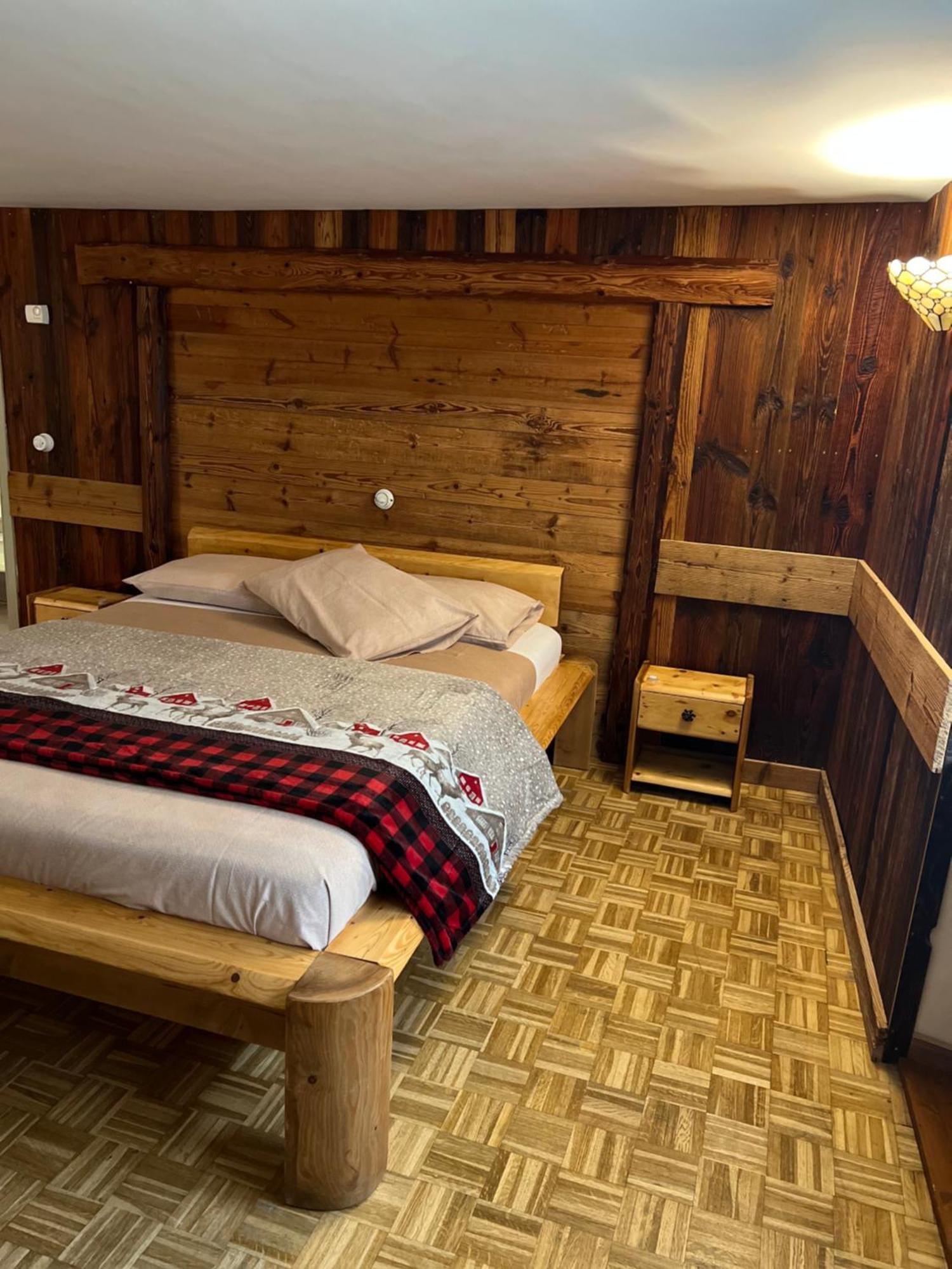 Profumo Di Legno Lejlighed Aosta Eksteriør billede